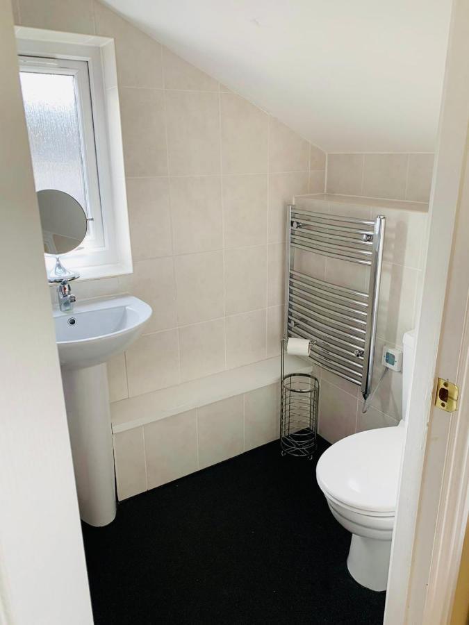 Nevis Rooms - Self Check In With Free Onsite Parking Inverlochy Екстер'єр фото