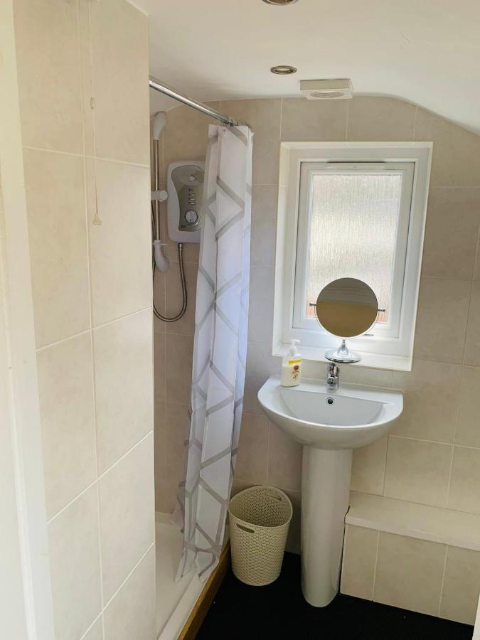 Nevis Rooms - Self Check In With Free Onsite Parking Inverlochy Екстер'єр фото
