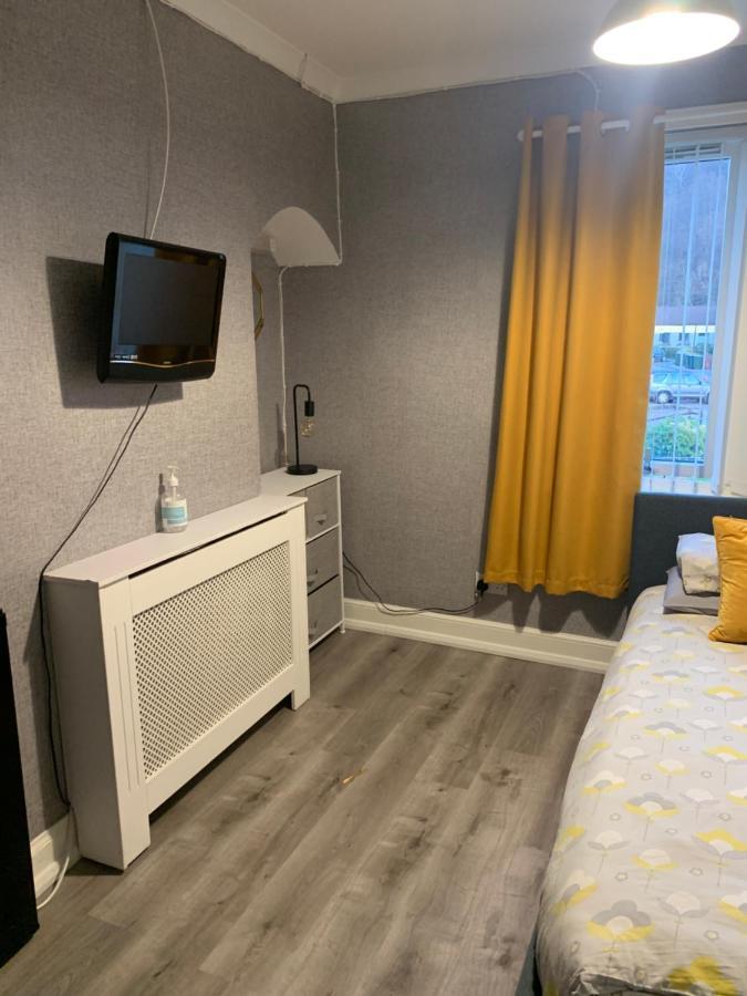 Nevis Rooms - Self Check In With Free Onsite Parking Inverlochy Екстер'єр фото
