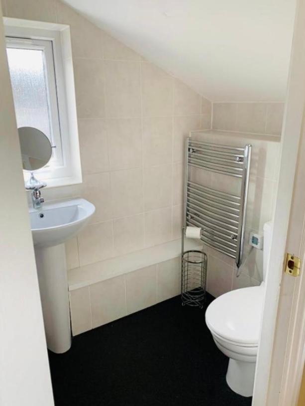 Nevis Rooms - Self Check In With Free Onsite Parking Inverlochy Екстер'єр фото