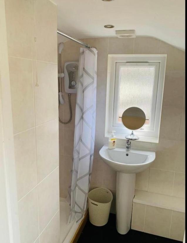 Nevis Rooms - Self Check In With Free Onsite Parking Inverlochy Екстер'єр фото