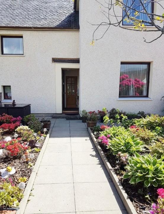 Nevis Rooms - Self Check In With Free Onsite Parking Inverlochy Екстер'єр фото
